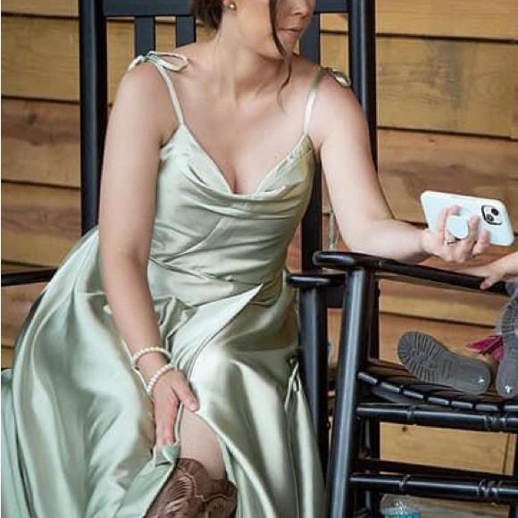 Formal Dress - Picture 5 of 5